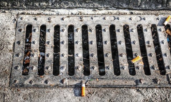 Une ville bretonne installe des filtres anti-mégots grâce à l'action de collégiens !