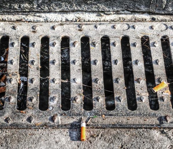 Une ville bretonne installe des filtres anti-mégots grâce à l'action de collégiens !