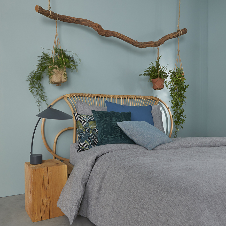 Tendance bois brut : 5 idées pour utiliser des branches dans sa déco