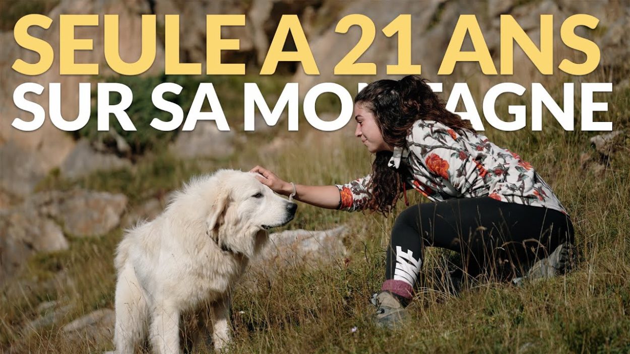 À 21 ans, Mathilde est bergère et vit seule dans une cabane dans les Pyrénées