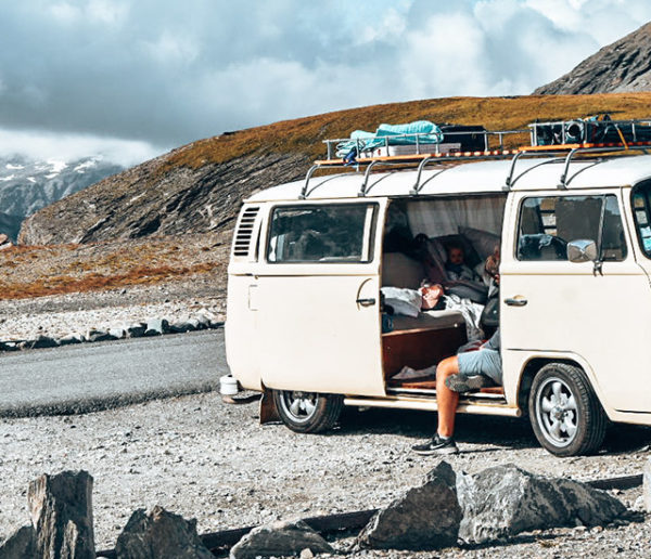 Mais pourquoi tout le monde veut partir en vacances dans un Combi Volkswagen ?