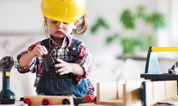 Comment initier les enfants au bricolage ? (Et ça n'est pas réservé aux petits garçons)