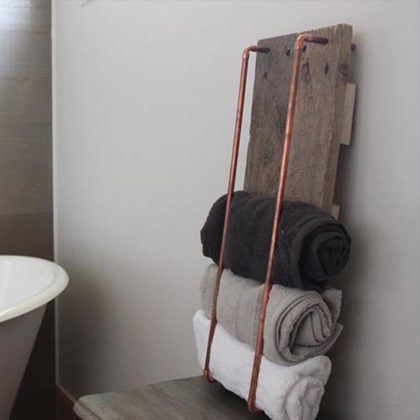 Tuto : Réalisez une étagère de rangement pour vos serviettes de bains