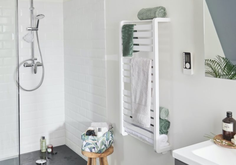 15 rangements astucieux et gains de place pour une petite salle de bains