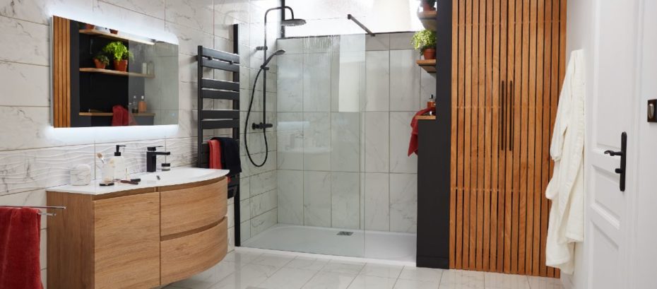 15 rangements astucieux et gains de place pour une petite salle de bains