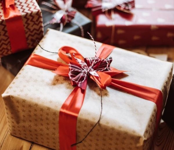 64 % des Français prêts à offrir des cadeaux d'occasion ce Noël : voici où en trouver (de qualité)
