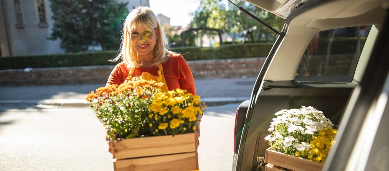 Cette fleuriste donne ses invendus aux personnes âgées et isolées afin d'égayer leur quotidien