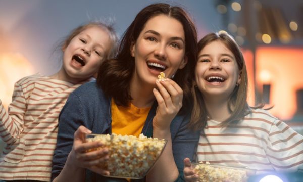 6 astuces très simples pour recréer une salle de cinéma chez soi