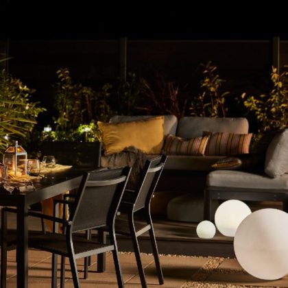 Notre sélection de luminaires extérieurs pour mettre en valeur votre jardin