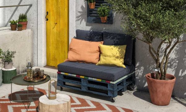 Tuto : Fabriquez une banquette en palette pour votre terrasse