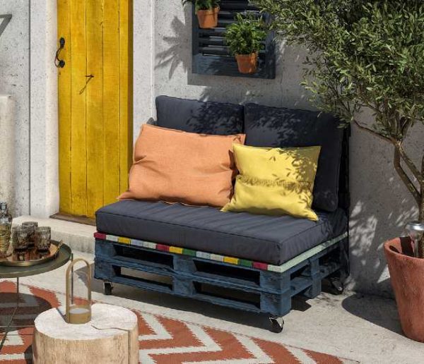 Tuto : Fabriquez une banquette en palette pour votre terrasse