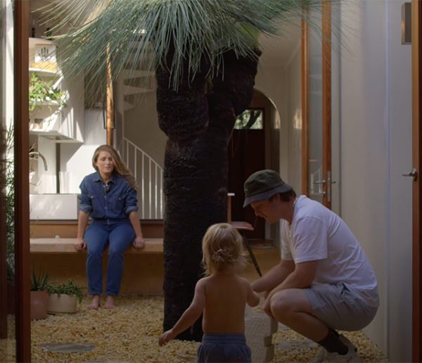 En Australie, cette mini maison de 3m de large seulement a été entièrement rénovée pour optimiser l'espace