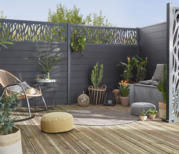 12 solutions pour clôturer un jardin avec style