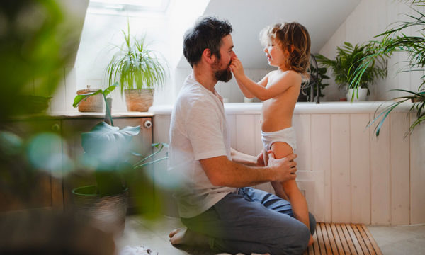 Comment aménager sa salle de bains pour l'arrivée de bébé ?