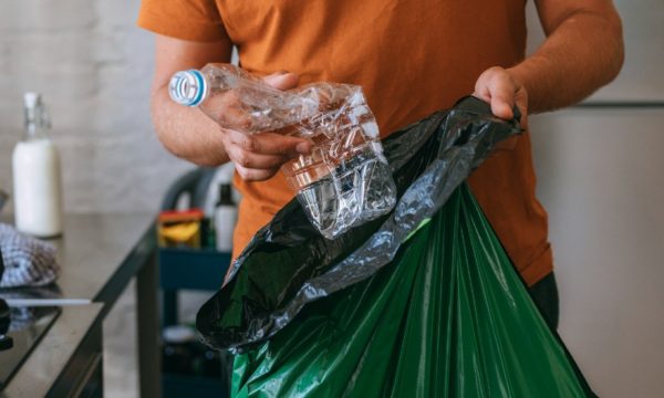 No Plastic Challenge : 8 solutions pour une vie sans plastique à la maison