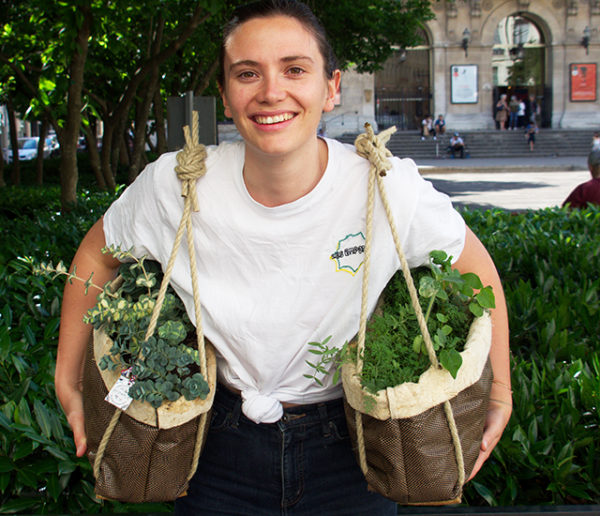 Apprenez à végétaliser votre balcon avec ces jardinières personnalisées !