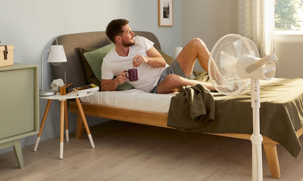 Nouvelle astuce pour rafraîchir vos pièces avec un ventilateur