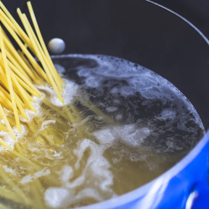 La cuisson passive des pâtes permet-elle de faire des économies ?