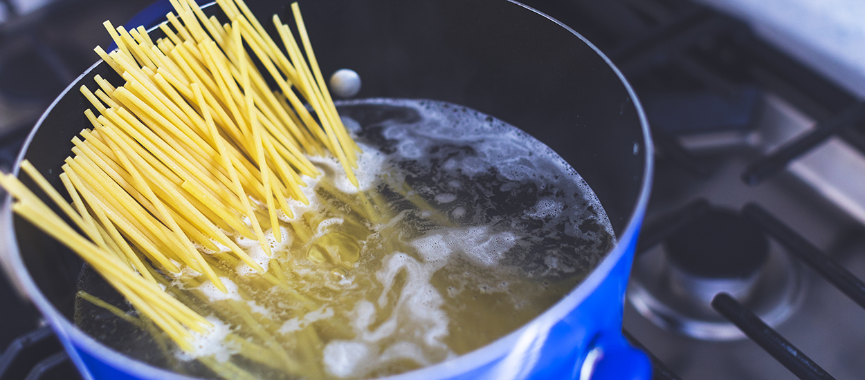 La cuisson passive des pâtes permet-elle de faire des économies ?
