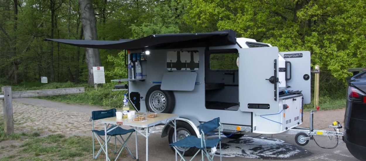 La TinyVroum, une mini-caravane toute équipée et modulable pour parcourir les routes de France