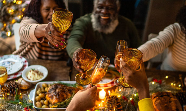 Accueillir toute la famille à Noël : Comment s'organiser pour éviter les galères ?