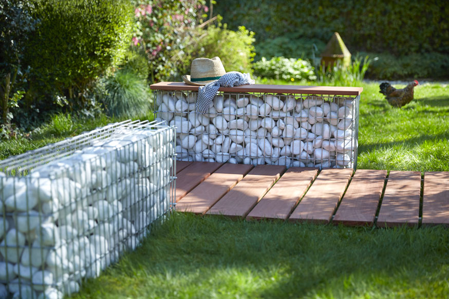 DIY : 6 idées pour installer un banc d'extérieur et sublimer son