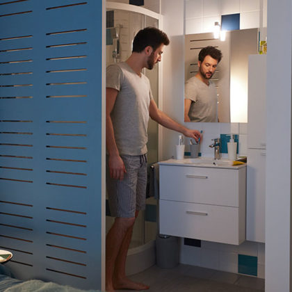 Comment aménager correctement une salle de bains sans fenêtre ?