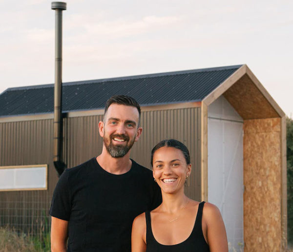 Cette maison autonome est construite en 120 jours pour moins de 5000 €