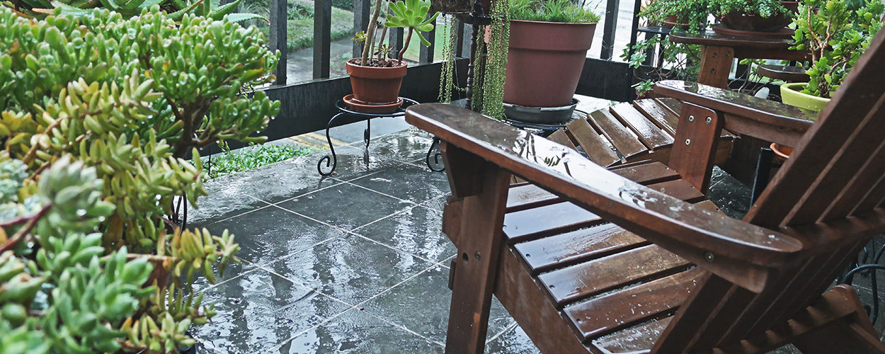 Comment récupérer l'eau de pluie facilement sur votre balcon ?