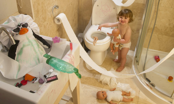 Ménage de printemps : tous les bons produits pour trier et nettoyer la salle de bains !