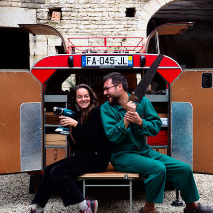 Ce couple a quitté Paris pour créer un atelier nomade qui sensibilise aux low tech