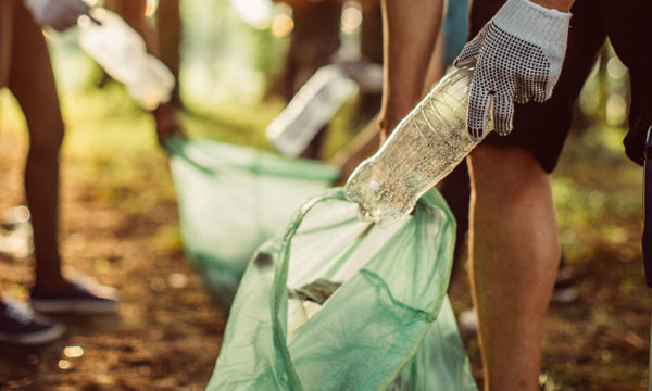 Le Japon lance un sport écolo : la Coupe du monde de ramassage de déchets