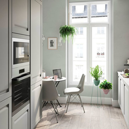 Comment créer l'illusion d'un grand espace dans une cuisine étroite ?