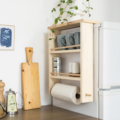 Tuto : Réalisez une étagère gain de place à installer sur un côté de votre frigo