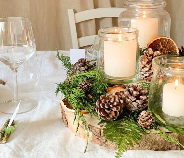 Vin, chocolat, cire... Comment enlever les taches sur la table de fêtes ?