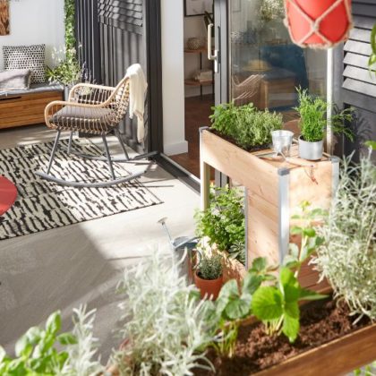 Comment créer son petit jardin de plantes aromatiques sur son balcon ?