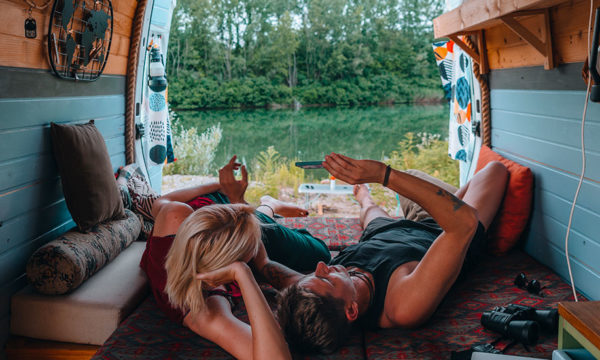 Comment aménager soi-même un van pour partir en vacances ?