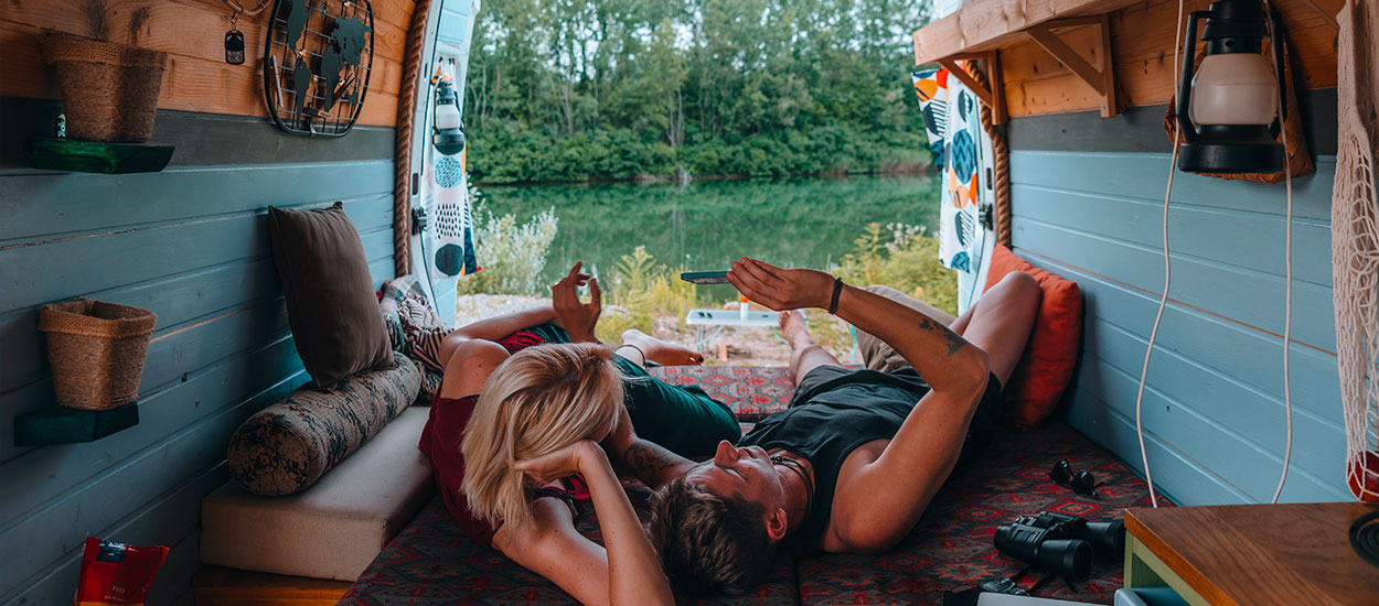 Comment aménager soi-même un van pour partir en vacances ?