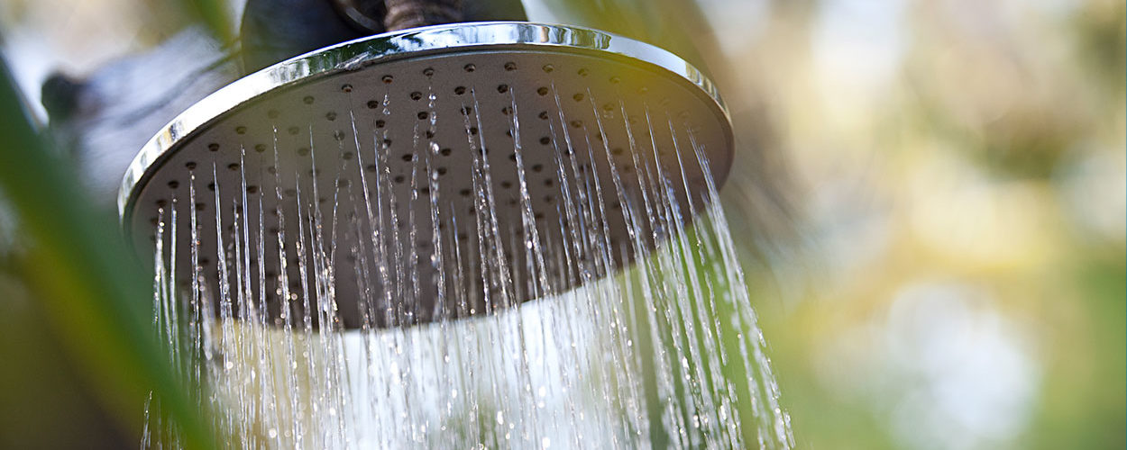 Tuto : Fabriquez votre propre douche solaire pour 50€
