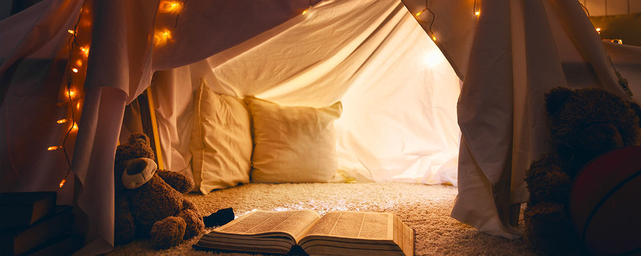 Coin lecture ou sieste pour enfants : 6 façons de leur aménager un espace douillet rien qu'à eux