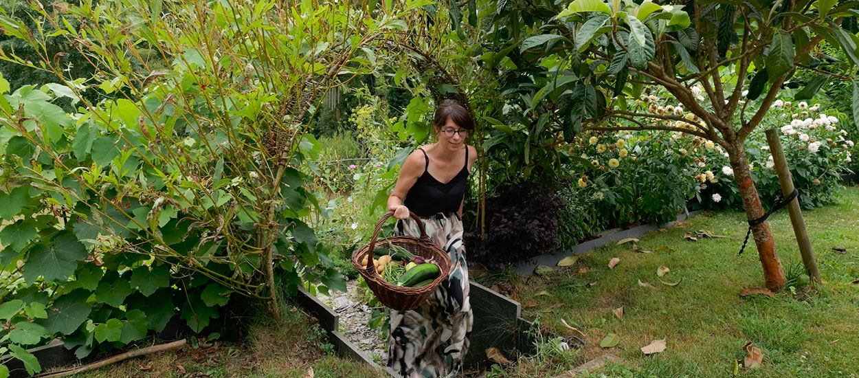 Elle cultive un potager de 200 m² pour être autonome toute l'année
