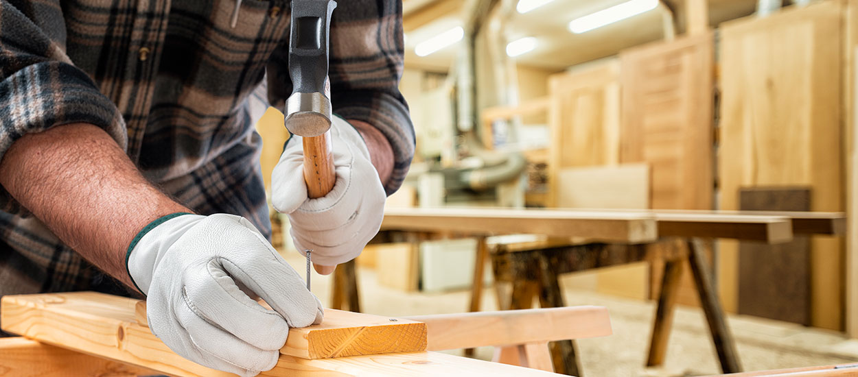 Journée des gauchers : des outils adaptés pour bricoler facilement