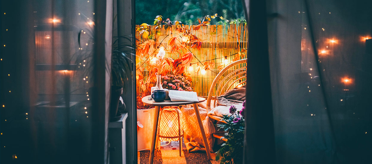 Balcon anti-vent et anti-pluie : nos astuces pour continuer à en profiter en automne