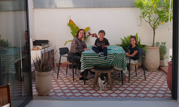 Avant / Après : Ils transforment une conserverie à anchois en maison familiale